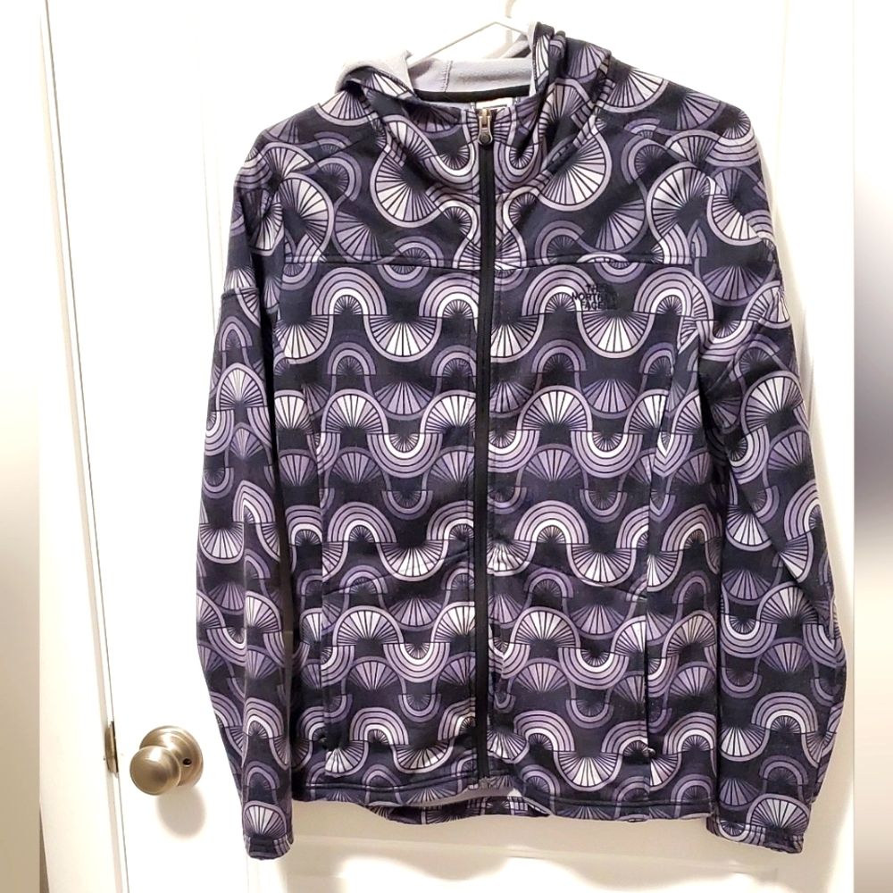 2/$40 ❄️🍂🍃 North face sweater - sz L - HOST PIC!